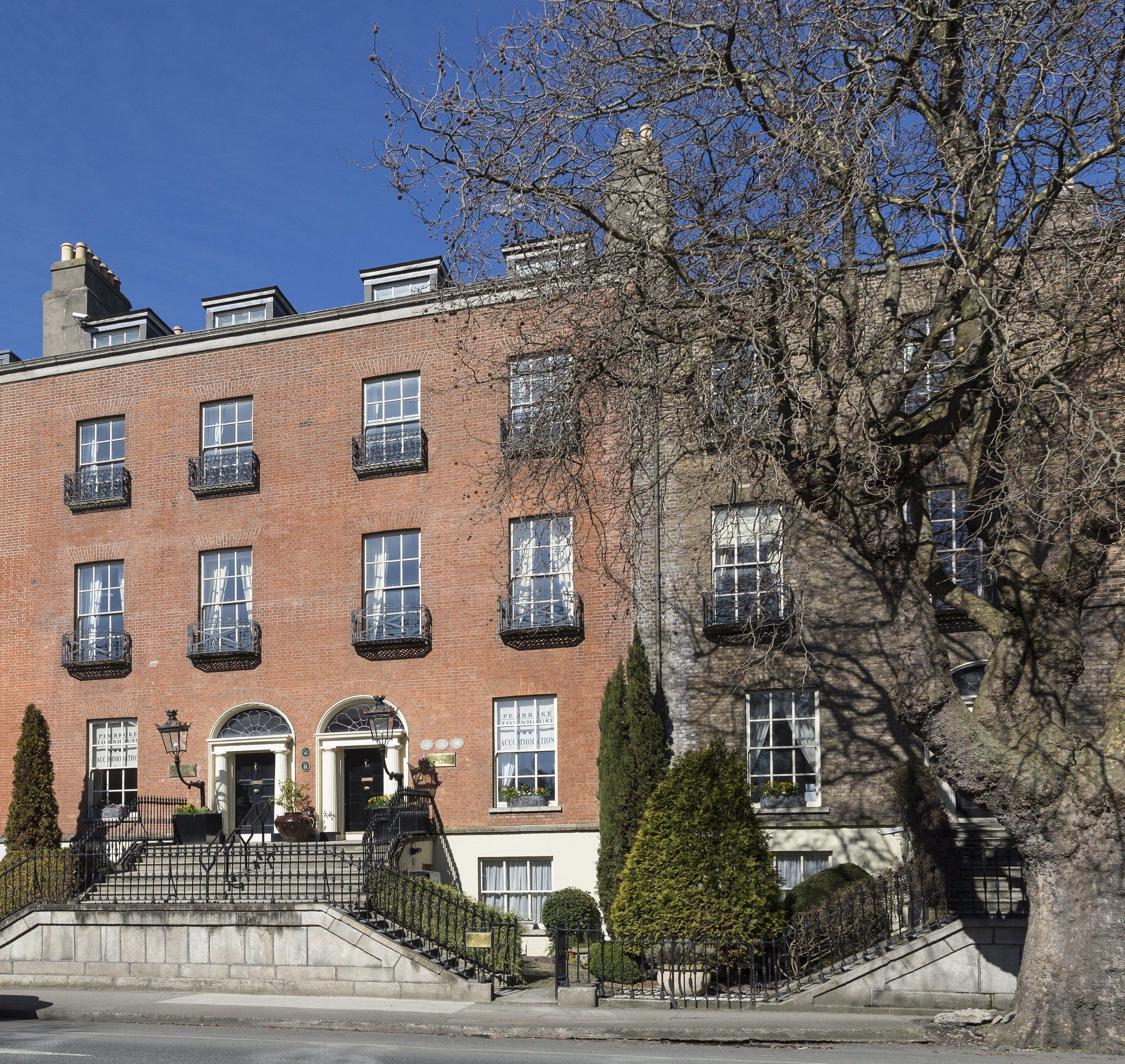 Pembroke Townhouse — Photos 1